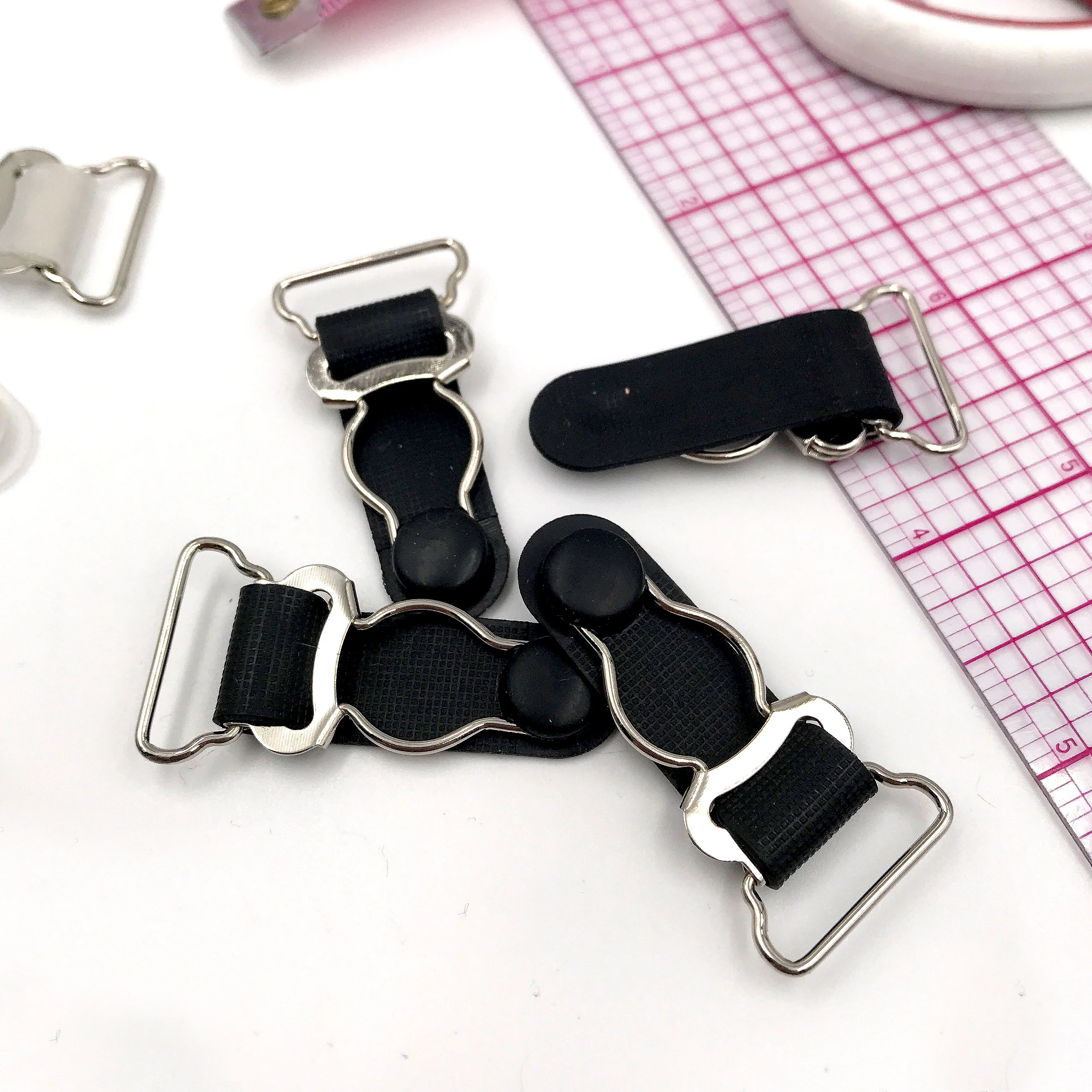 3/4" (20mm) Garter Clips for Lingerie in Clear/Silver or Black/Silver - Set of 4 - Image 5