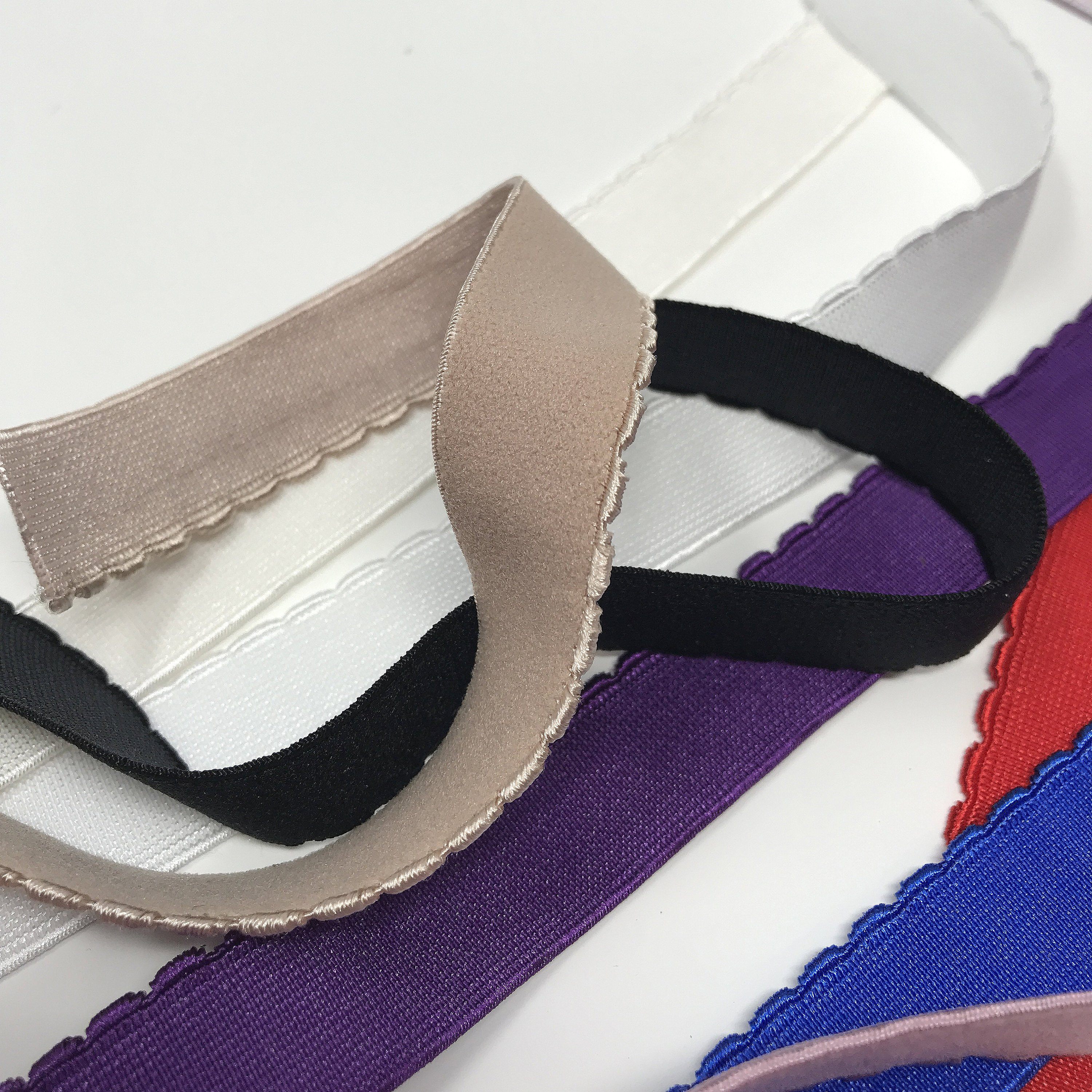 3/4" (20mm) Picot Elastic, Soft, Plush Back- 2 Yard - Image 3