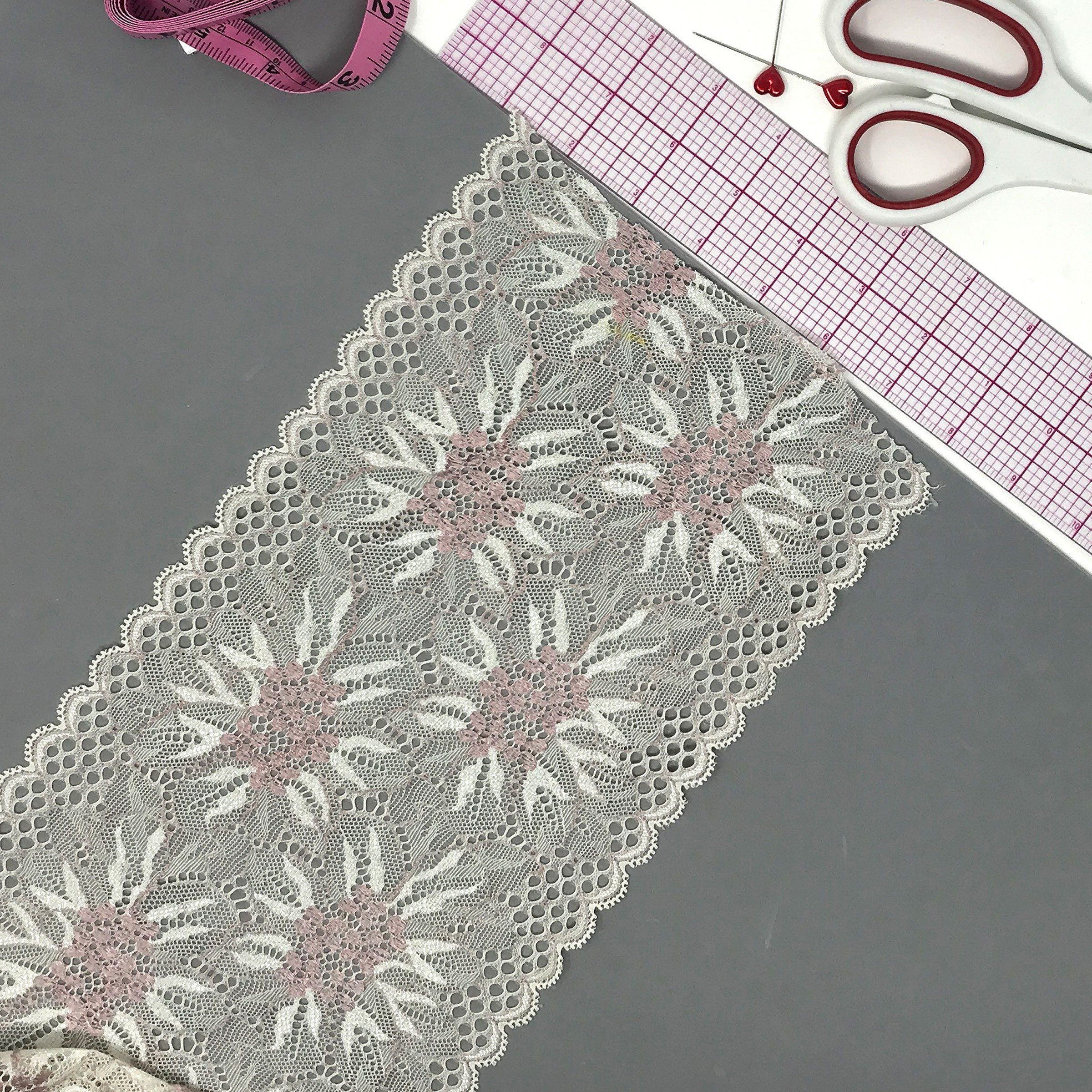 6 3/4" (17cm) Scalloped Stretch Lace- 1 Yard - Image 8