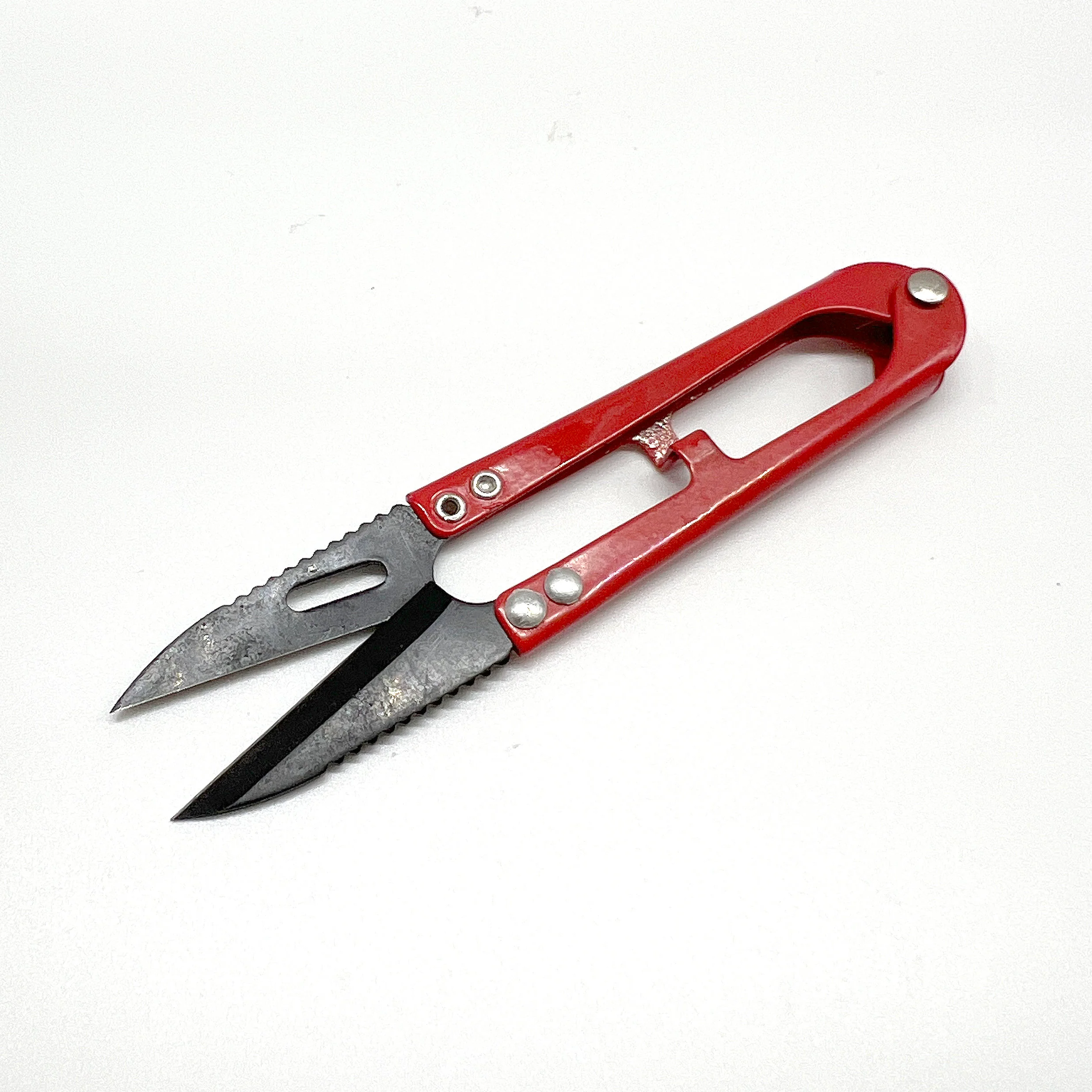 Handy Sewing and Quilting Thread Clipping Snippers in 3 colors - Image 5