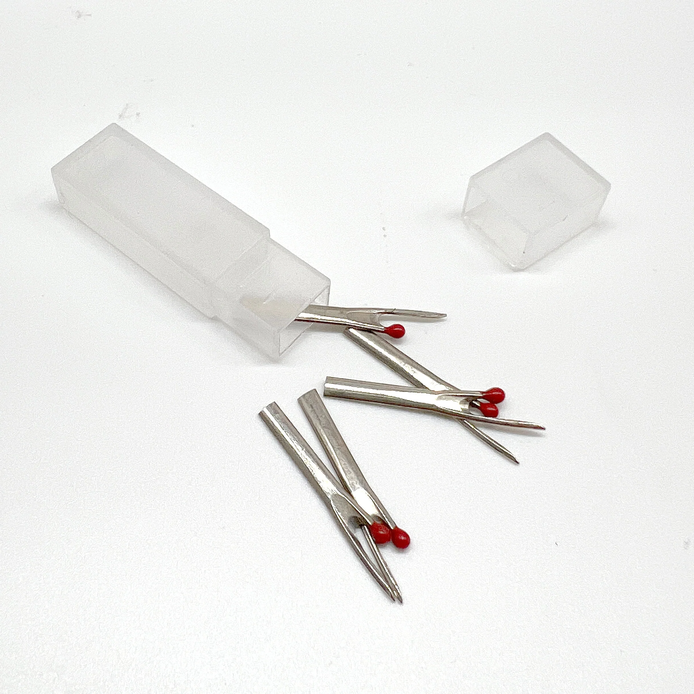 Precision Metal Seam Ripper Thread Cutters with Extra Tips in 2 Colors - Image 4