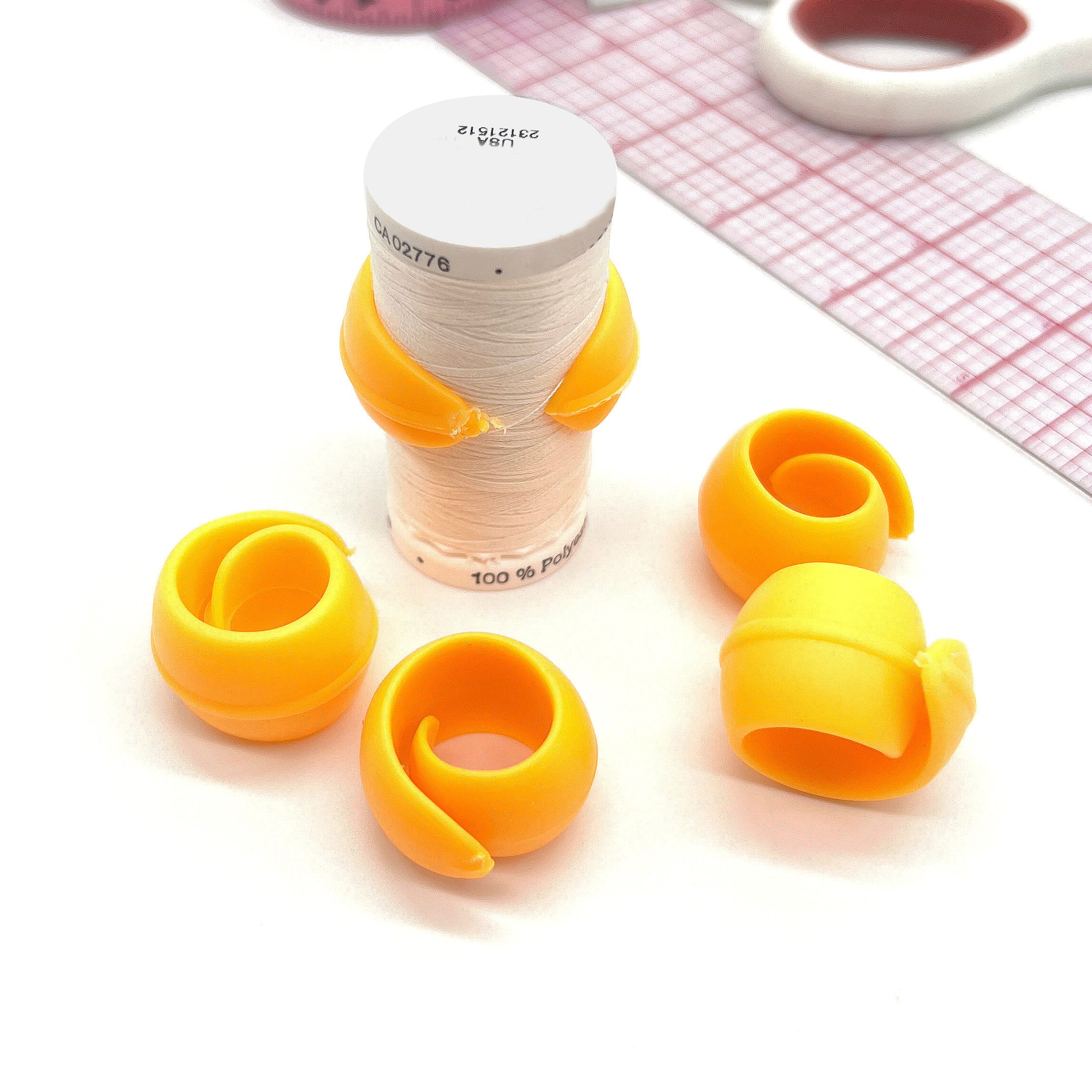 Set of 5 Silicone Spool Holder Bobbin Clamps in 3 colors - Image 3
